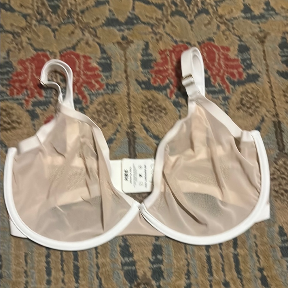CUUP Cream The Plunge Bra 32H